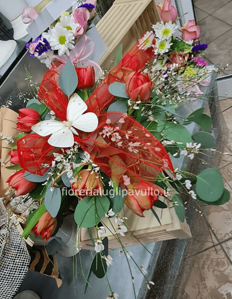 cestino di tulipani