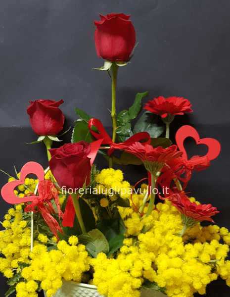 flowes box con rose e mimosa