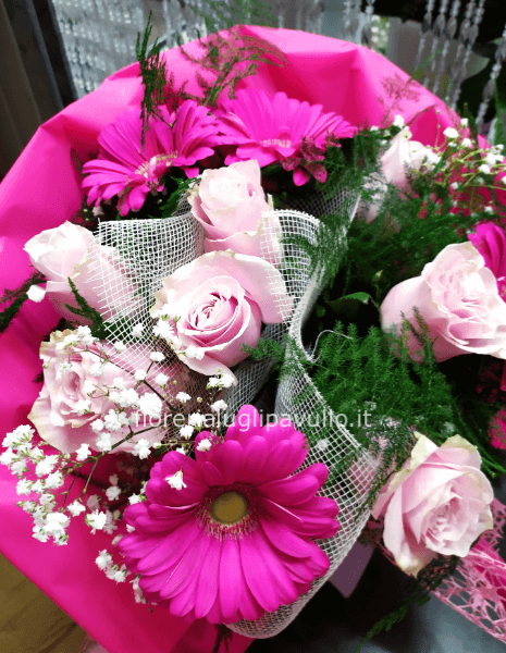 bouquet di rose e gerbere