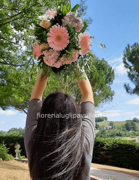 bouquet in rosa gerbere e roselline